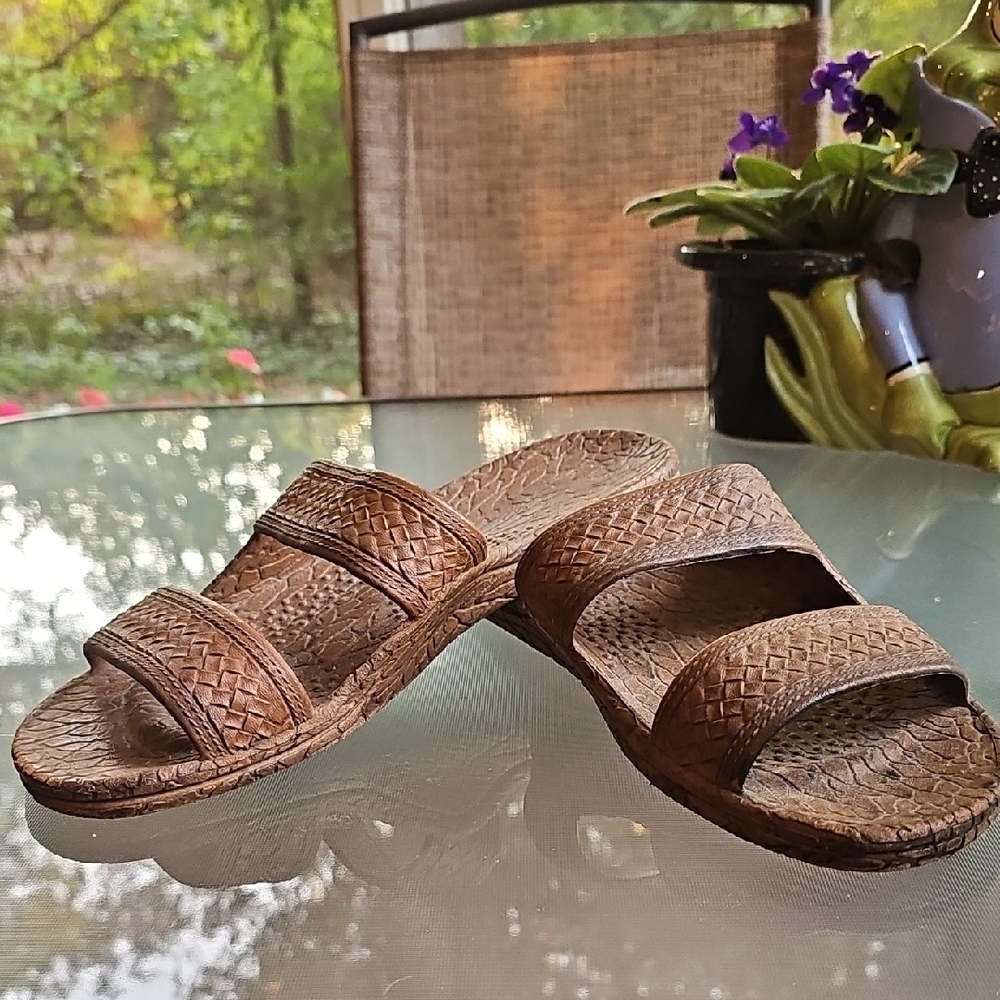 Pali Hawaii Brown Sandals